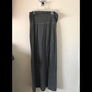 BLACK AND GREY STRIPED SKIRT!